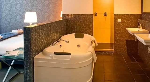 Полулюкс Grand Hotel Alkmaar