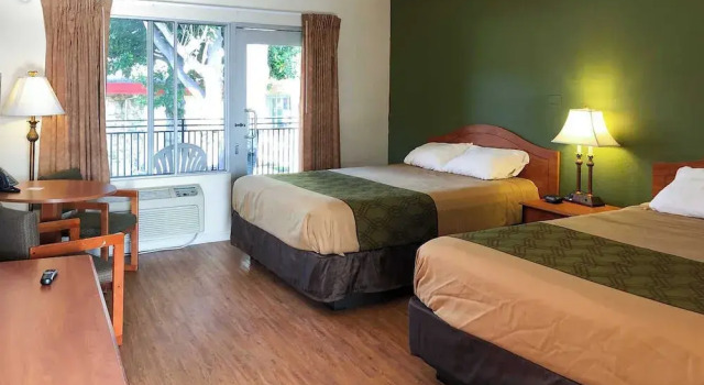 Двухместный номер Standard Garden Inn & Suites Oakland Airport