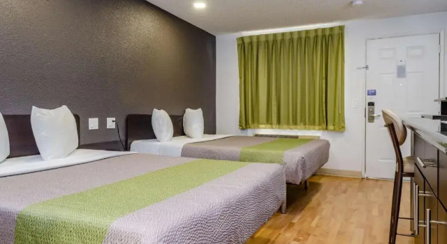 Четырёхместный номер Standard Studio 6-Fresno, CA - Extended Stay