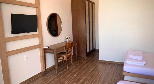 Семейный номер Standard с видом на озеро Gia An Hung Guest House
