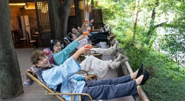 Wunian Ruyuan (Guilin Station Elephant Hill Scenic Area)