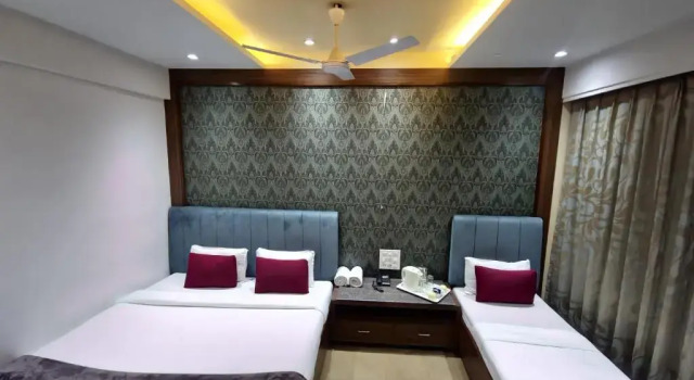 Трёхместный номер Standard Hotel City Heart Shirdi
