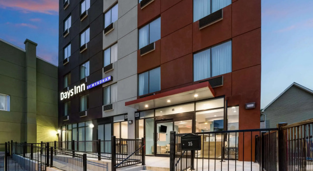 Days Inn By Wyndham Staten Island, จอง โรงแรม Staten Island นิวยอร์ก