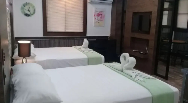 Casa Verde Hotel & Events Center, Забронировать Отель Имус Лусон