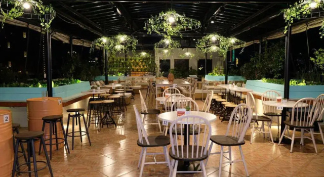 Stone House At Morato, Забронировать Отель Кесон-Сити 