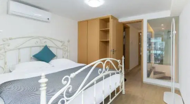 Люкс Дуплекс с 2 комнатами с видом на сад Poli Boutique Aparmet