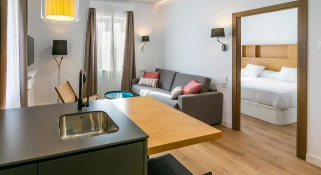 Апартаменты Пентхаус Aquitania Home Suites