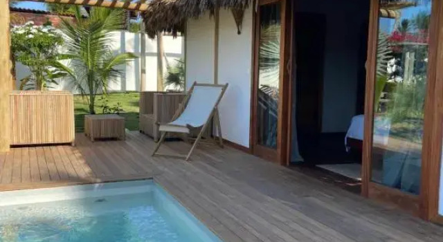 Коттедж Tiki Pools Bungalows