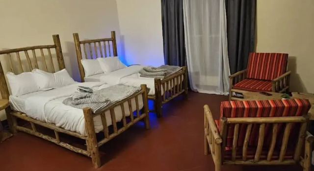 Двухместный номер Classic с балконом и с видом на горы African Royal Villa and Campsite