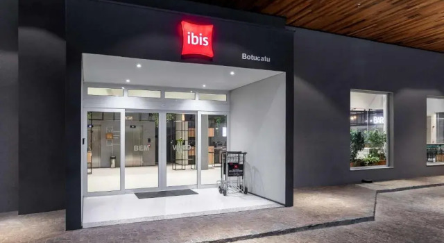 ibis Botucatu, Забронировать Отель Ботукату штат Сан-Паулу
