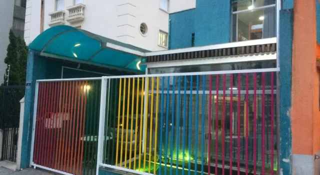 Nomade In Arte e Hostel São Paulo, Забронировать Хостел Хостелы Сан-Пауло, рядом с Museum of Contemporary Art MAC, Хостел
