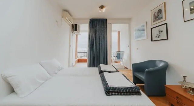 Студия с балконом Sea view studio Tibor