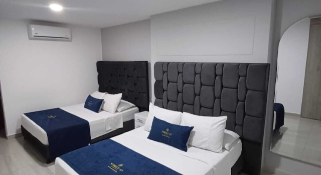 Четырёхместный номер Standard Street 55 Hotel