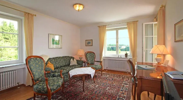 Апартаменты Gästehaus Schloss Kronburg