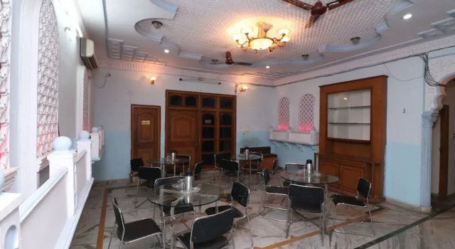 OYO 26582 Hotel Kings, Забронировать Отель Отели штата Раджастхана с парковкой, Парковка