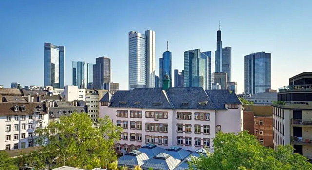 Номер Superior Le Méridien Frankfurt