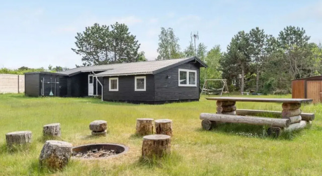"Ludvika" - 350m from the sea in Sealand