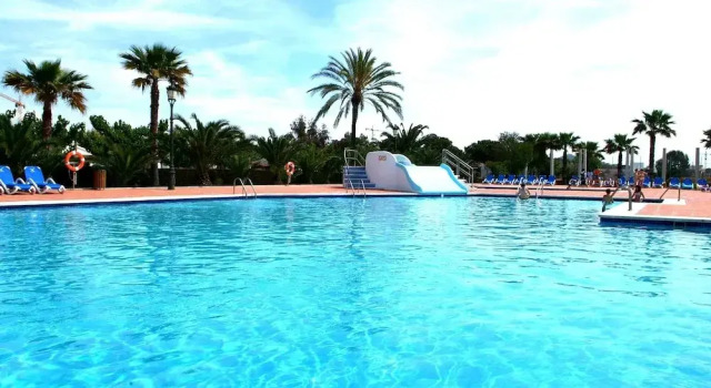PA Camping Vendrell - Caravan Park, Rezervasyon Kamp Alanı El Vendrell El Baix Penedès, Platja de les Madrigueres yakınında