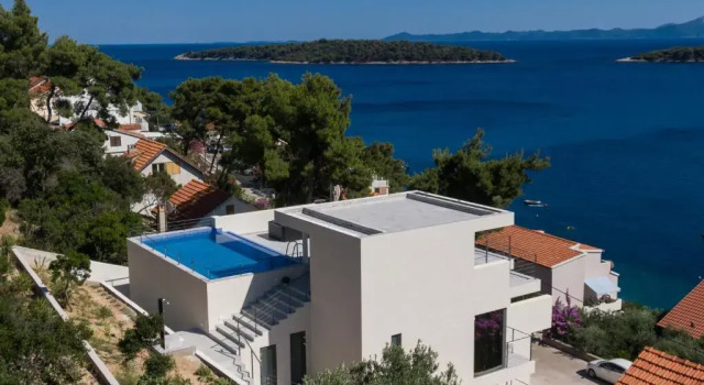Вилла с 3 комнатами с видом на море Villa Desire