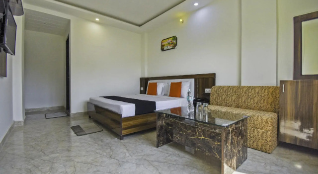 Люкс Standard CAPITAL O75964 The Royel Center Hotel