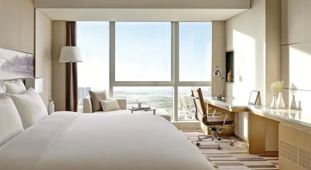 Двухместный номер Executive Langham Place Xiamen