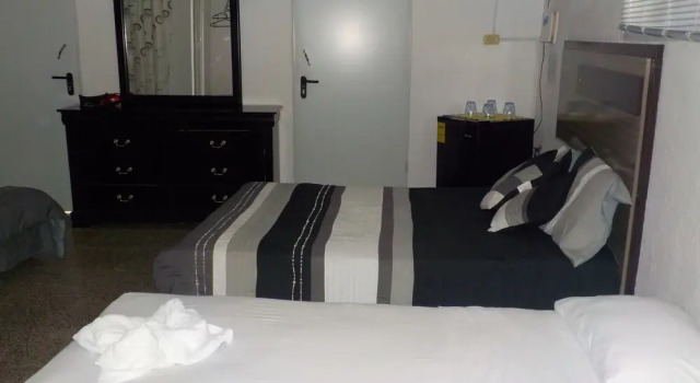 Hostal Sofia, Забронировать Отель Отели Гаваны с парковкой, Парковка