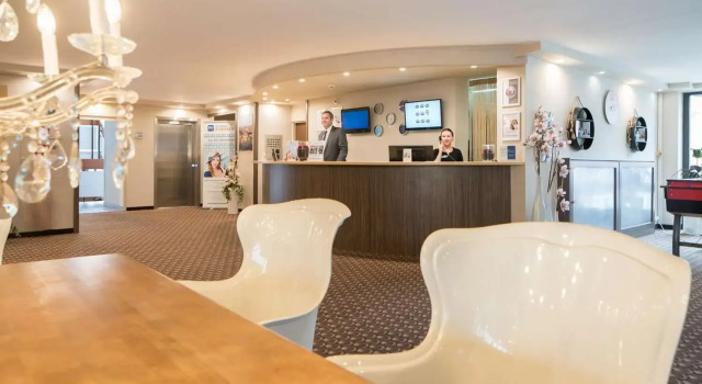 SLEEEP Hotel Vösendorf, Забронировать Отель Отели Фёзендорф с парковкой, Парковка