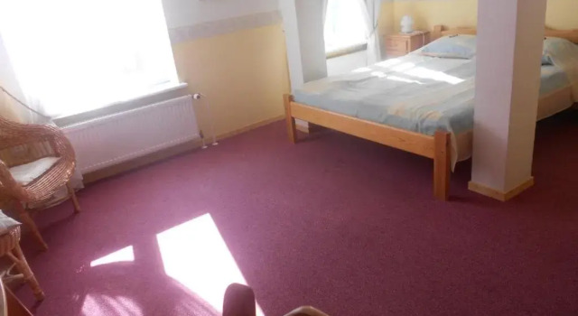 Poska Villa Guesthouse, Забронировать Вилла Отели Таллина 3 звезды, рядом с Музей искусства во дворце Кадриорг, 3*