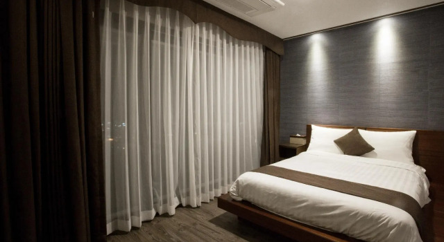 Номер Deluxe CS Premier Hotel