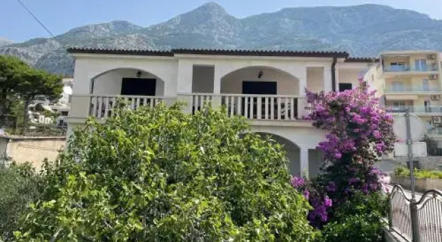 Apartments Anamarija, Rezerwuj Apartament Hotele w Split-Dalmatia County z parkingiem, Parking