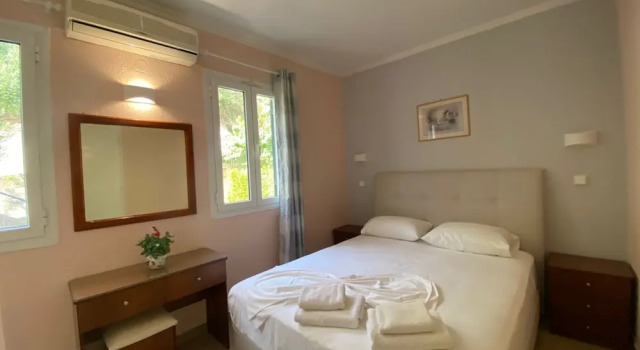 Corfu Glyfada Menigos Resort 40