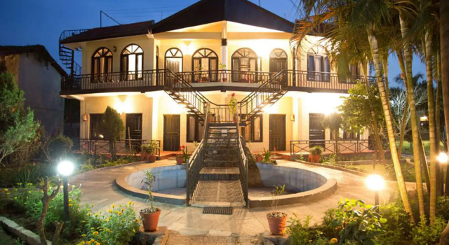 Chitwan Adventure Resort, Забронировать Курортный отель Отели Читван 3 звезды, 3*