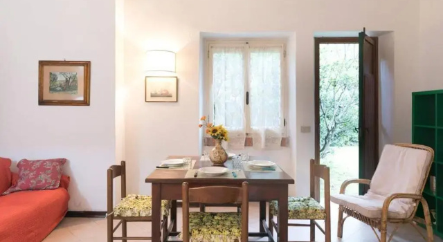 ALTIDO Lively 3BR Villa with Shared Garden, 50m from Beach, Book Villa Hoteller i Versilia med parkering, Parkering