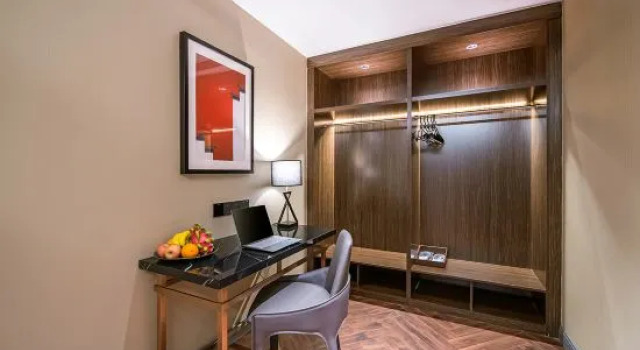 Люкс Superior Jinjiang Metropolo Hotel (Heyuan Longchuan Huoshan Hotel)