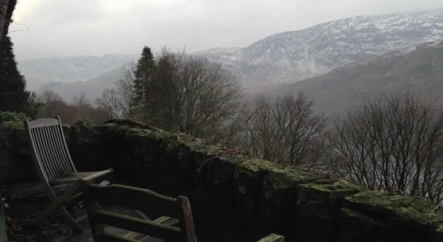 Люкс с балконом Haweswater Hotel