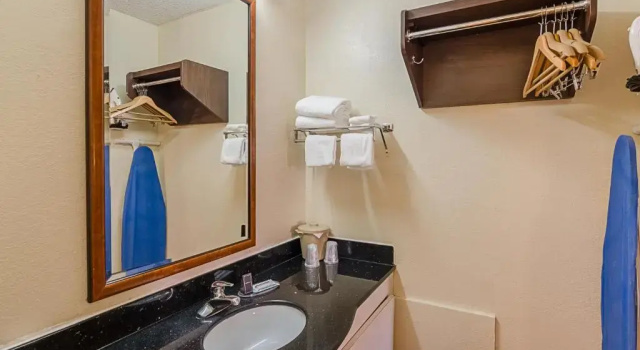 Двухместный номер Standard Red Roof Inn Kingsport