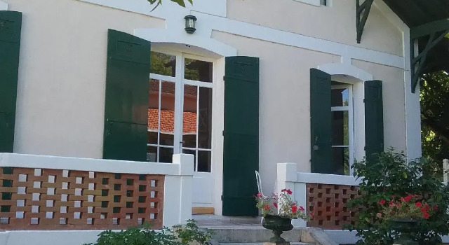 Villa Winter city Arcachon sleeps 10, Забронировать Вилла Виллы Бассен-д'Аркашон, Вилла