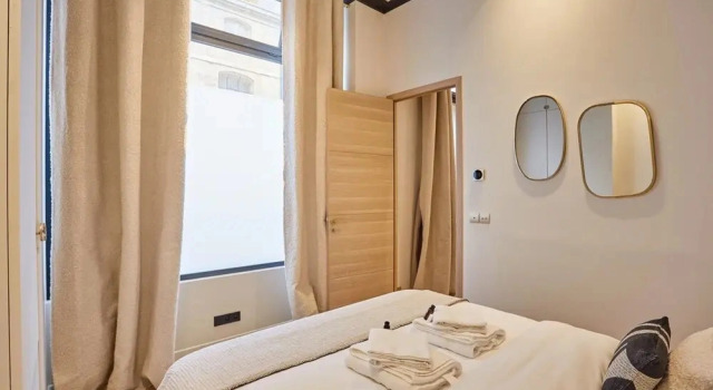 Sublime Apartment With AC - Louvre Museum, Забронировать Апартаменты/квартира Париж Иль-де-Франс, рядом с Гран Бульвар