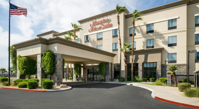 Hampton Inn & Suites Phoenix North/Happy Valley, Забронировать Отель Дир-Вэлли 