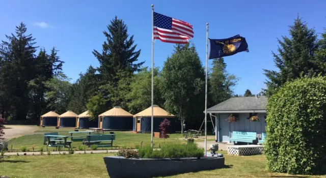 Тент Tillamook Bay City RV Park