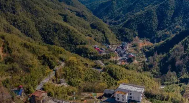 Yunhai YUNHAI · Canyon Landscape Homestay Village, Rezerwuj Hotel Hotele w Hangzhou z basenem, Basen