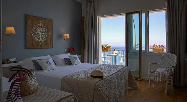 Трёхместный номер Superior с балконом Hotel Punta Nord Est