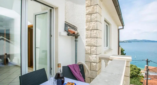 Студия Apartments Lovrić