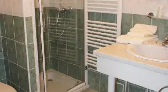 Auberge De Raulhac, Book Hostel / Vandrerhjem Hostels i Cantal, Hostel / Vandrerhjem