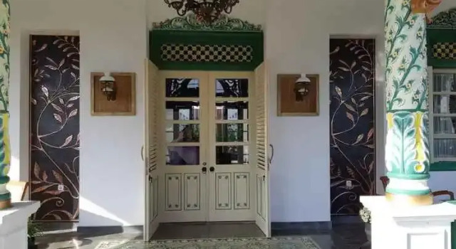 Rumah Jawa Guest House (Syariah), Book Pension Hoteller i Mergangsan med parkering, Parkering