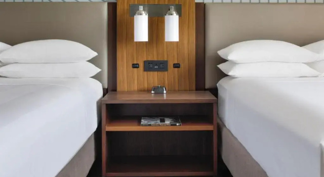 Четырёхместный номер Standard Minneapolis Marriott City Center