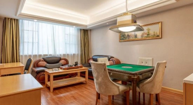 Люкс Deluxe с красивым видом из окна Vienna Hotel (Ruyuan Yao Culture Square)