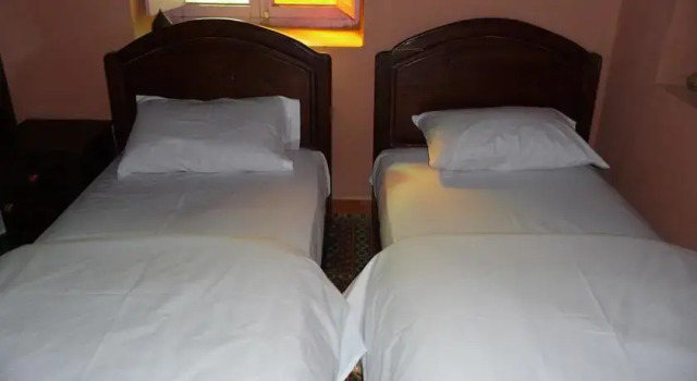 Auberge Pied Du Siroua, Réserver Auberge de jeunesse Tamgrout 