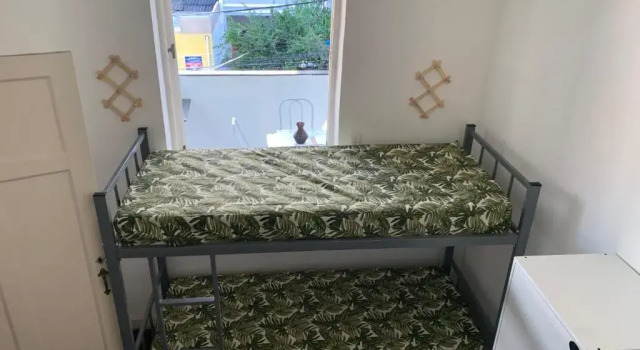 Кровать в общем номере (женский номер) Porto das Palmeiras Hostel