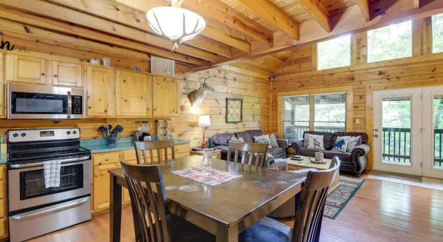 Hot Tub + Pool Table: Secluded Seiverville Cabin